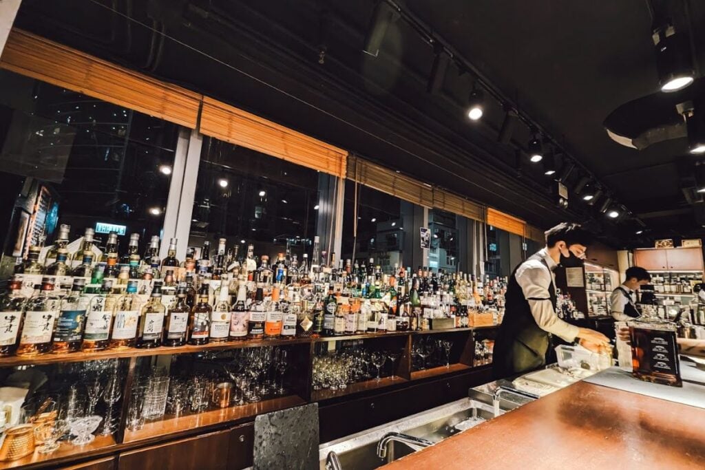 The best bars in Tsim Sha Tsui for a few drinks and views 3 best bars in Tsim Sha Tsui