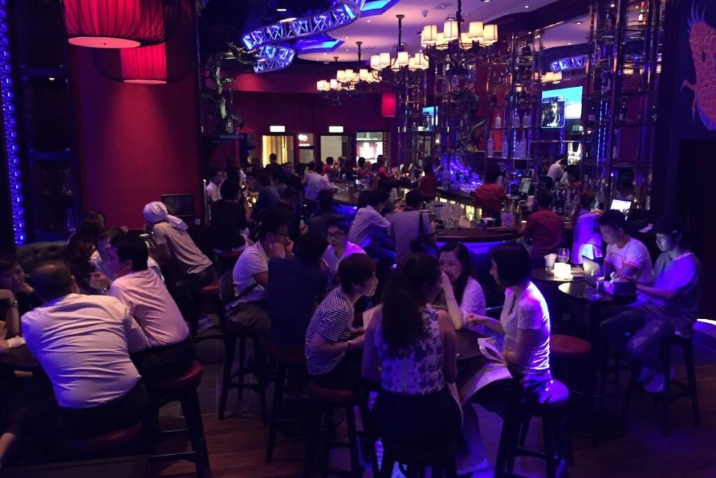 The best bars in Tsim Sha Tsui for a few drinks and views 7 best bars in Tsim Sha Tsui