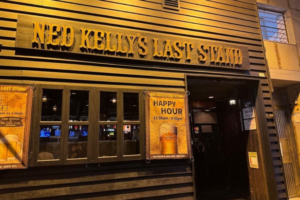 The best bars in Tsim Sha Tsui for a few drinks and views 6 best bars in Tsim Sha Tsui